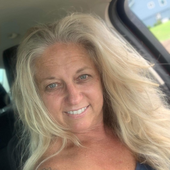 Meet your Posher, Tyrina - Picture 1 of 1